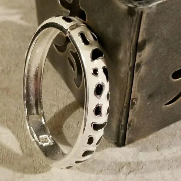 Black and White Enameled Art Deco Animal Print Hinged Bangle Bracele - Picture 2 of 6